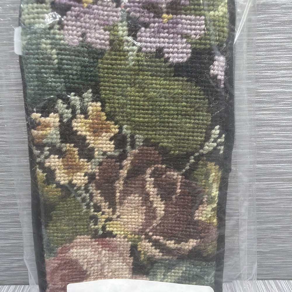 Union Trading Co Wool Needlepoint‎ Tapestry Floral Eyeglass Case Velvet Back New